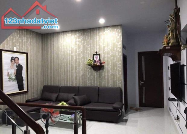 BÁN NHÀ CHÍNH CHỦ - Phường Linh Chiểu - 4 Tầng ( DTSD 241m2 ) - 2