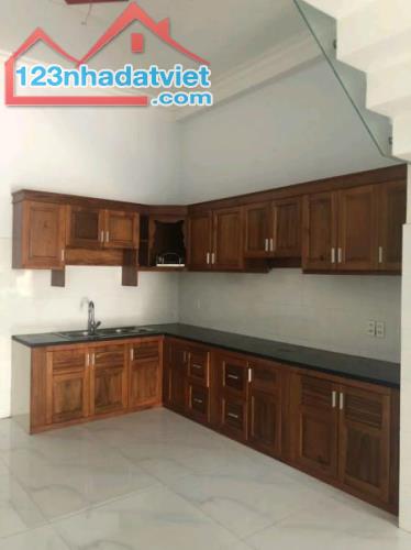 Bán nhà 70m2, 2Tầng-3PN, Đường 12M, Cạnh VinHome Q9. Giá Nhỉnh 4 Tỷ - 2