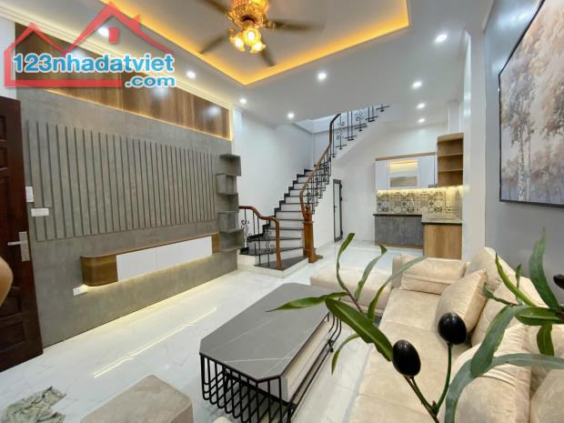 Bán nhà ngõ 76 An Dương, Yên Phụ Tây Hồ. 90m2, 4 tầng, ô tô đỗ cửa, chỉ 10,2 tỷ.