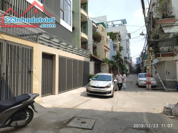 Chỉ còn 1 phòng cho nữ thuê tại quận Bình Thạnh, 25m2 mới đẹp, ban công, cửa sổ, hẻm 7m.