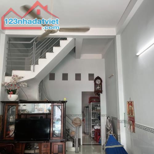 Mặt tiền đường 70m2, 2 tầng 3.7m x 19m kinh doanh giá chỉ 5.5 tỷ. - 1