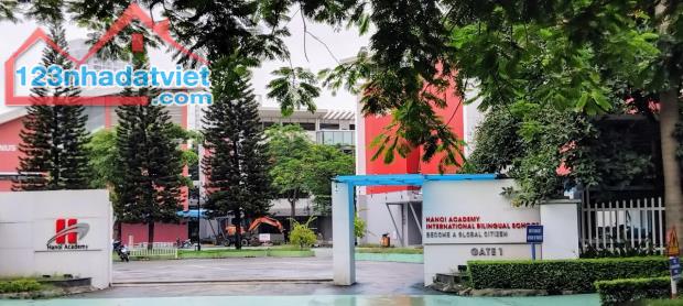 Bán biệt thự Ciputra, 230m, bể bơi, thang máy, nội thất đẹp - 1