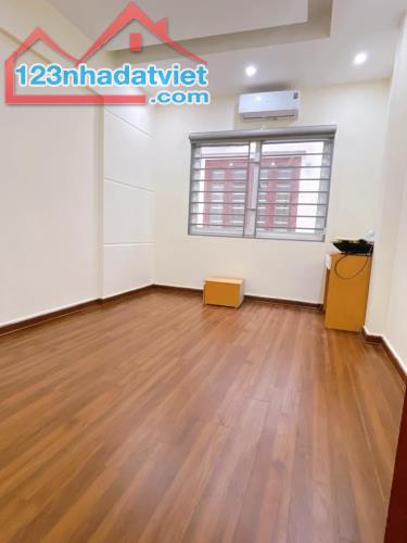 BÁN NHÀ PHỐ TRƯƠNG ĐỊNH HOÀNG MAI MỚI ĐẸP NGÕ RỘNG VỀ Ở NGAY 36M2 GIÁ 4.5 TỶ - 2