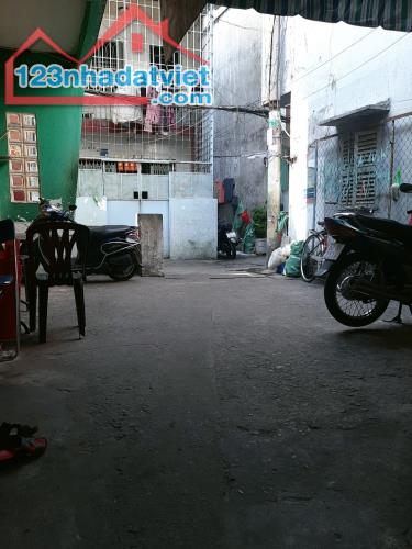 Bán căn nhà rẻ nhất ở đường Trần Phú, Phường 9, Quận 5, diện tích 54m2, giá 4,3 tỷ - 4