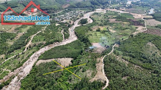 bán 15.800m2 giáp Suối hơn 200m giá rẻ xã Sơn Thái, Khánh Vĩnh làm nhà vườn gia đình