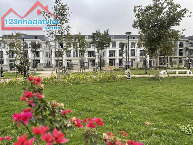 🏡Chuyển nhượng Biệt thự 300m2 giá chỉ hơn 50tr/m2 tại HUD Mê Linh Central - Đóng tiến độ