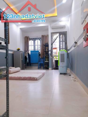 Bán Nhà HXH khu dân cư An Sương Quận 2 DT 77.2m2 chỉ 3.65 tỷ bớt lộc. - 2