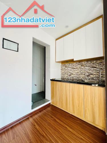 Chỉ 2.2 tỷ có ngay nhà G5- TT Thanh Xuân Nam- Lô góc 70m², 2 ngủ full nội thất chỉ 2.2 tỷ - 4