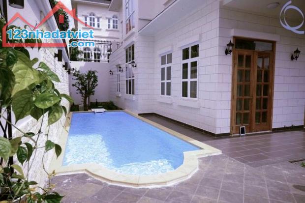 Siêu phẩm Villa Châu Âu Thảo Điền Quận 2, 3Lầu, 20x20, có hồ bơi, giá tốt