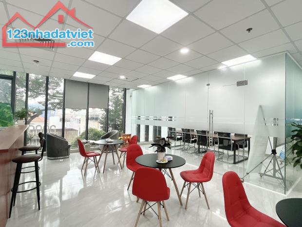 Văn phòng siêu hot - siêu đẹp - mới tinh nằm ngay trung tâm Quận 3 - 5