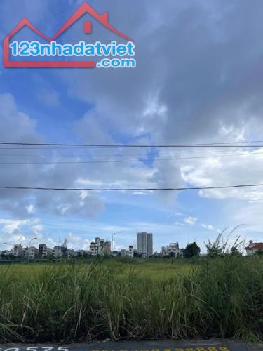 BÁN LÔ B1-28 KĐT CAO XANH,HÀ KHÁNH B. DT:225M2,MT:9M SIÊU HIẾM !!!