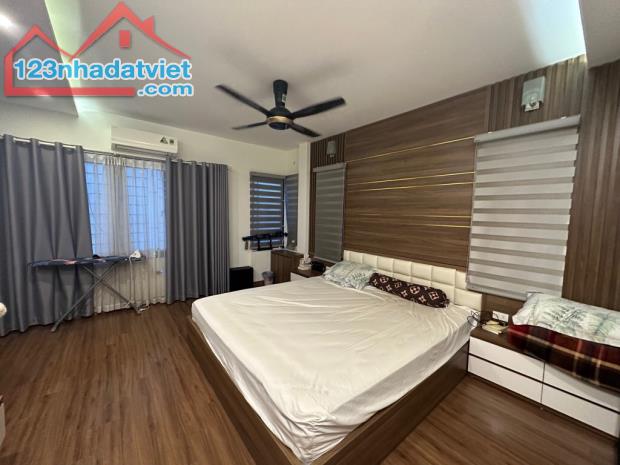 (ĐẸP) BÁN NHÀ BỀN ĐẸP NGUYỄN TRÃI, 58.6m2,5 TẦNG GIÁ NHỈNH 11 TỶ, HÀNG XÓM ROYAL CITY-TẶNG - 1