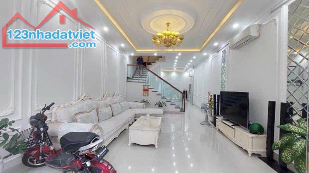 Bán nhà 3 tầng 76m2 tại Tái Định Cư Xi Măng, Sở Dầu, Hồng Bàng, Hải Phòng. Giá: 5,95 tỷ