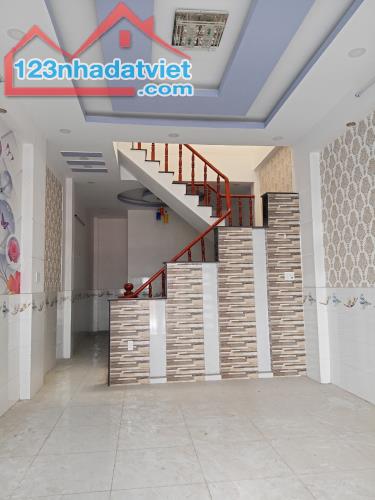 Nhà sổ riêng thổ cư 2.58 tỷ/64m2, sân ô tô, đường nhựa 6m - 1