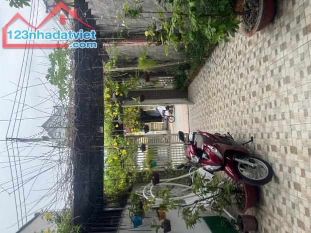 Mặt tiền Mai Hắc Đế Q8 150m2 3 tầng ngang 5m đẹp thoáng ful nội thất xịn, nhỉnh 11 tỷ TL - 1