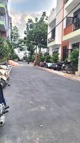 BÁN NHÀ P15 TÂN BÌNH-KHU PHÂN LÔ- PHẠM VĂN BẠCH- 4X17M- 4 TẦNG- 8.X TỶ - 2