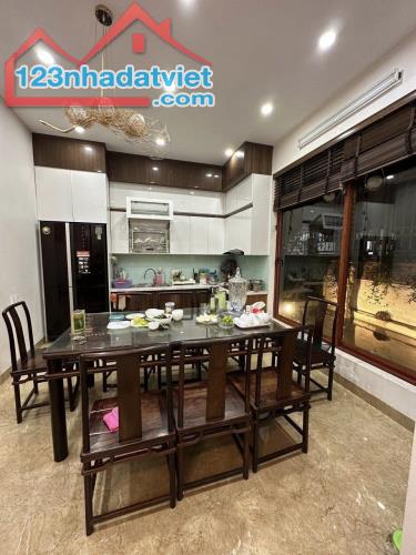 Bán Biệt Thự Vip, Phố Hoàng Liệt, Quận Hoàng Mai, 168m x 4T, Mt 11m. Giá 25 tỷ. - 3