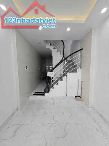 BÁN NHÀ ĐẸP PHỐ MINH KHAI 32M2, 5 TẦNG, MT 3.2M. GIÁ 4.45 TỶ - 2