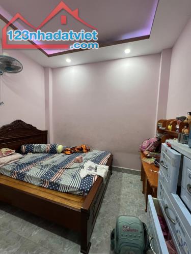 Bán Nhà HXH Lê Văn Khương, Quận 12, 3 Tầng, 43m2, nhĩn 3 Tỷ - 4