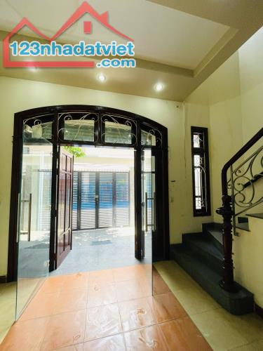 Bán Nhà Đẹp Đường 12 Ngay Trần Não,Quận 2 DT:97m2(5x19) 1 Trệt 3 Lầu,Hướng Đông Nam - 3