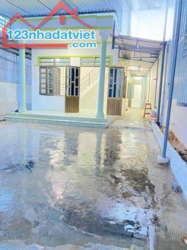 Bán nhà cấp 4 160m2 tại xã Tân Thới Nhì, Hóc Môn, giá 900 triệu. - 1