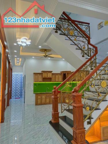 Bán nhà 1trệt 2lầu, p tam Phước, Biên Hòa. 115m2 shr thổ cư chỉ 5,6tỷ - 2