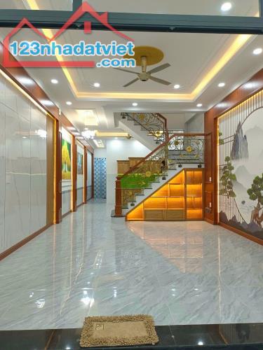 Bán nhà 1trệt 2lầu, p tam Phước, Biên Hòa. 115m2 shr thổ cư chỉ 5,6tỷ - 5