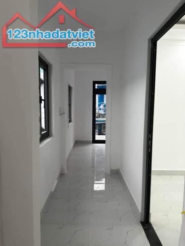 Bán gấp Căn Nhà đẹp đường Nguyễn An Ninh, P6, Đà Lạt 195m2 giá 7.5 tỷ