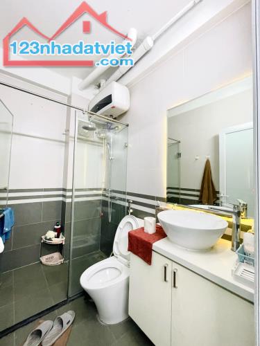 Rẻ 1 tỷ! Bán nhà Phan Văn Trường, thông ôtô tránh, KD Vip, 2 thoáng, phân lô, 40m2 5T - 5