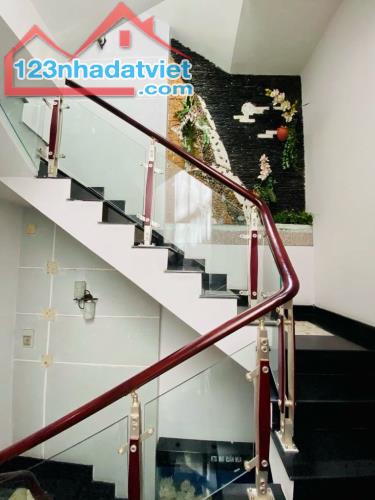 Bán nhà quận 10, đường Ba Tháng Hai, 62m2, 4 tầng, hẻm xe hơi, 13 tỷ - 2