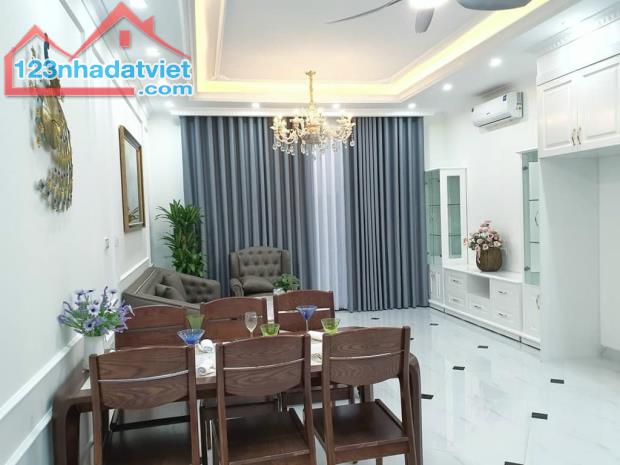 Siêu đẹp nhà mới Mỗ Lao Hà Đông 43m2 4 tầng giá 8 tỷ cạnh Làng Việt Kiều Châu Âu