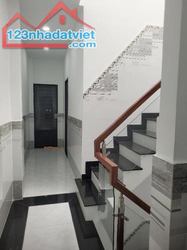 BÁN NHÀ 4 TẦNG BTCT HẺM XE HƠI ĐƯỜNG NGUYỄN VĂN KHỐI GÒ VẤP DT 74M2 CHỈ NHỈNH 7TỶ TL - 3