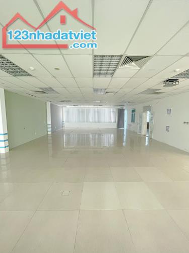 Cho thuê văn phòng đẹp thông thoáng giá tốt sàn 115m2 đường 3/2, Quận 10
