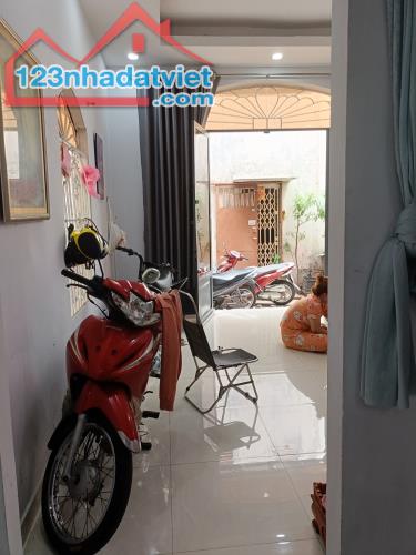 Bán nhà Bình Tân, đường Tỉnh Lộ 10, 51m2, 1 lầu, hẻm ba gác, Khu Tên lửa, nhỉnh 3 ty