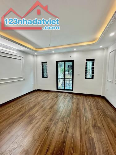 BÁN NHÀ ĐÔNG TÁC ĐỐNG ĐA 40m2 6T Mt 5m GIÁ 7.5 TỶ NGÕ THÔNG BA GÁC TRÁNH KINH DOANH - 4