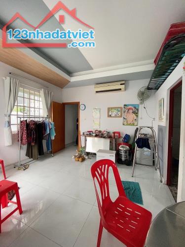 MẶT TIỀN GẦN NGÃ TƯ THỦ ĐỨC, CĂN HỘ DỊCH VỤ 13 PHÒNG, DOANH THU 70TR/THÁNG, CHỈ 25 TỶ. - 1