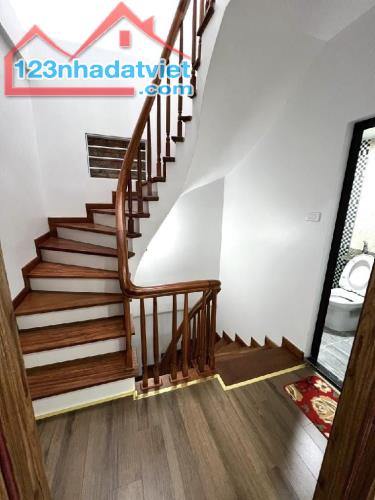 Bán nhà 4 tầng Phú Thượng, Tây Hồ 28m2 MT 5.5m, ngõ thông, ô tô, kinh doanh, chỉ 4.9 tỷ