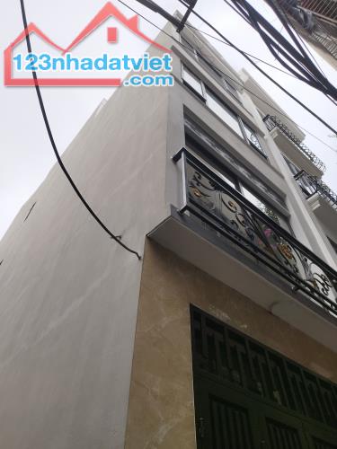 Giảm Sâu- Bán nhanh nhà Đa Sỹ 33/35m2*5 tầng, sẵn ô chờ thang máy.