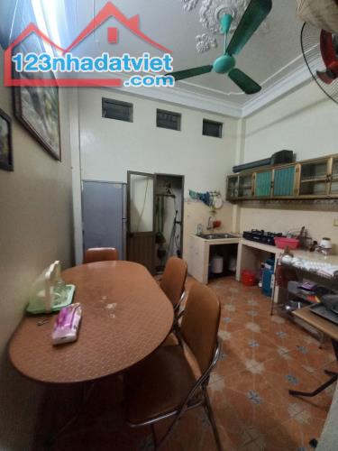 Bán gấp nhà phố Trương Định- Hai Bà Trưng DT 37m x 5 tầng, MT 3.5m, giá 5.8 tỷ