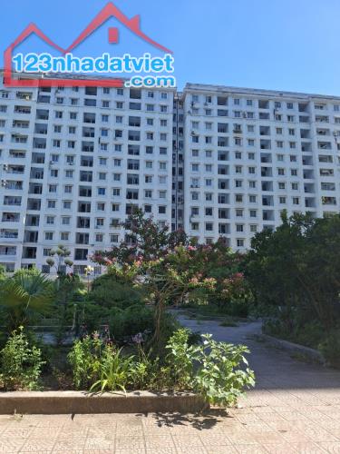 CC 2N, 2VS 76m2 KĐT TP Giao Lưu - Đường Phạm Văn Đồng. Hướng mát, tầng trung. 4.2 tỷ CTL