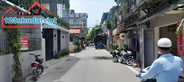 Cho thuê 450m2 kho chứa hàng, mặt bằng kinh doanh tại Tứ Liên - Tây Hồ - 3