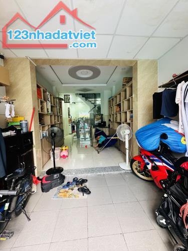 3 TẦNG 90M2 ĐƯỜNG TÂN HÒA ĐÔNG GIÁ CHỈ  5,2 TỶ TL. - 2