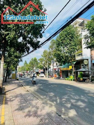 Giá 15 tỷ. Bán đất mặt tiền Nguyễn Thành Phương, P. Thống Nhất. 8,5x28m. sổ thổ cư.