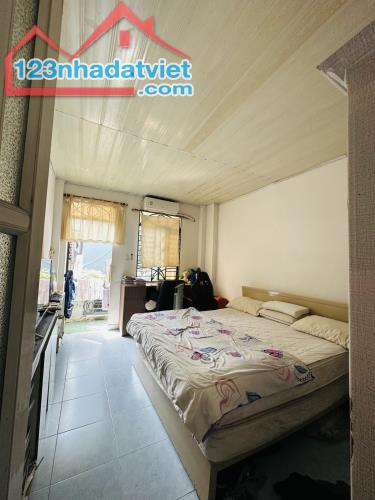 PHÚ NHUẬN - SÁT MẶT TIỀN - HXH - 46M2 - LÔ GÓC THOÁNG MÁT - 5.X TỶ - 2