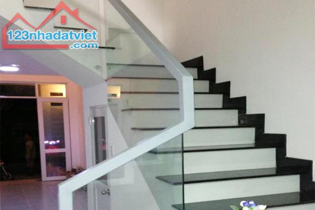 Bán nhà Huỳnh Văn Bánh, hẻm VIP Phú Nhuận, Xe hơi, 45m² 5 Tầng 4 phòng - 1