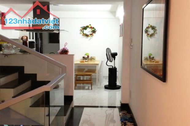 Bán nhà Huỳnh Văn Bánh, hẻm VIP Phú Nhuận, Xe hơi, 45m² 5 Tầng 4 phòng - 5