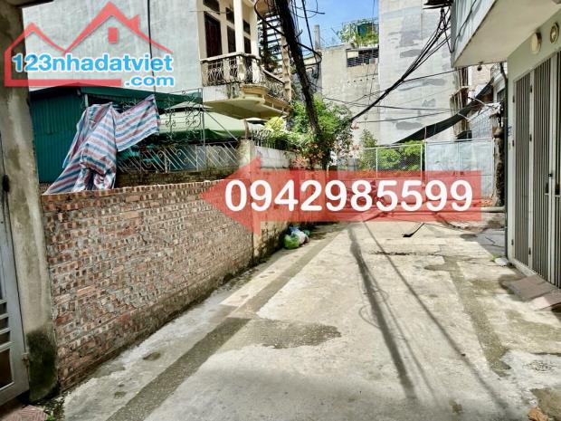 Bán đất Ngọc Thuỵ 60m Mt 4m oto đỗ cửa thửa đất hoa hậu giá hơn 8 tỷ