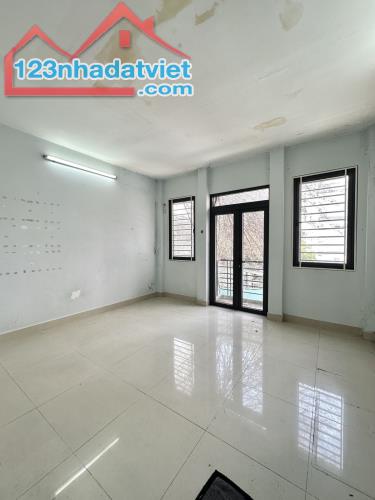 Nhà Nguyễn Thái Sơn quận Gò Vấp DT 60m2,2 tầng HXH nhỉnh 5ty