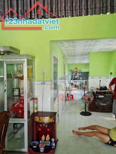 Bán Nhanh Căn nhà Để Cho Con đi Du Học 107m2 Sổ Riêng Ở Tân Hiệp Hóc môn 650triệu Bao Phí - 2