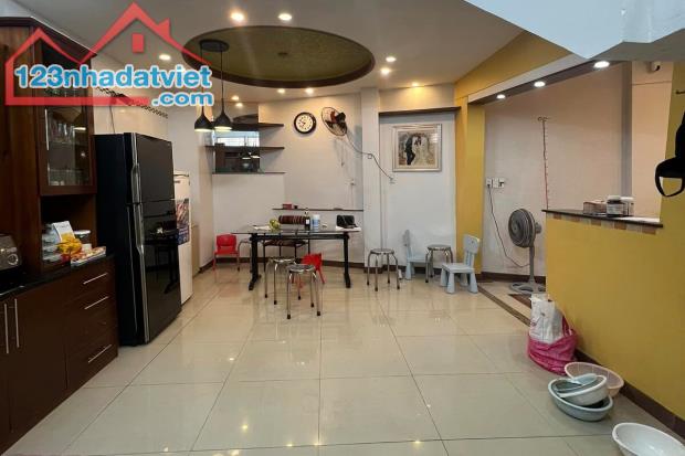 Bán nhà Trần Hữu Trang Phú Nhuận, hẻm xe hơi, 53m² 4 Tầng 5 phòng ngủ - 2